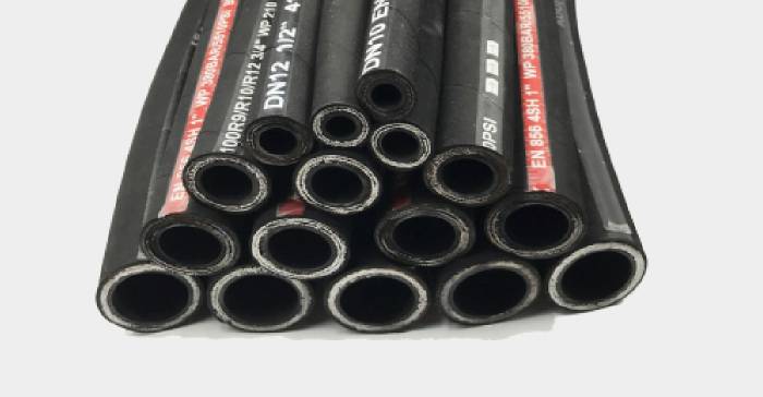 石油運(yùn)輸中的輸油軟管